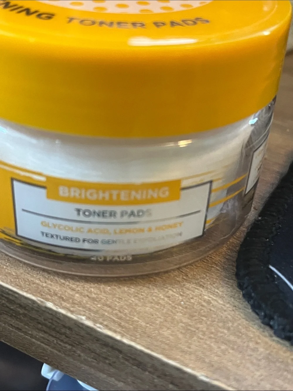 Brightening & Clarifying Toner Pads — Yellow and Green Lids